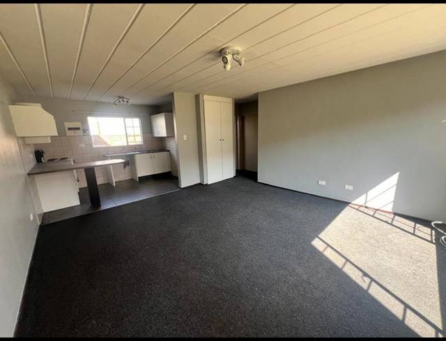 2 BEDROOM TOWNHOUSE FOR SALE IN BOKSBURG